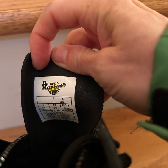 Sinclair leopard embossed black patent platform doc martens NWOT/B - Picture 5 of 7